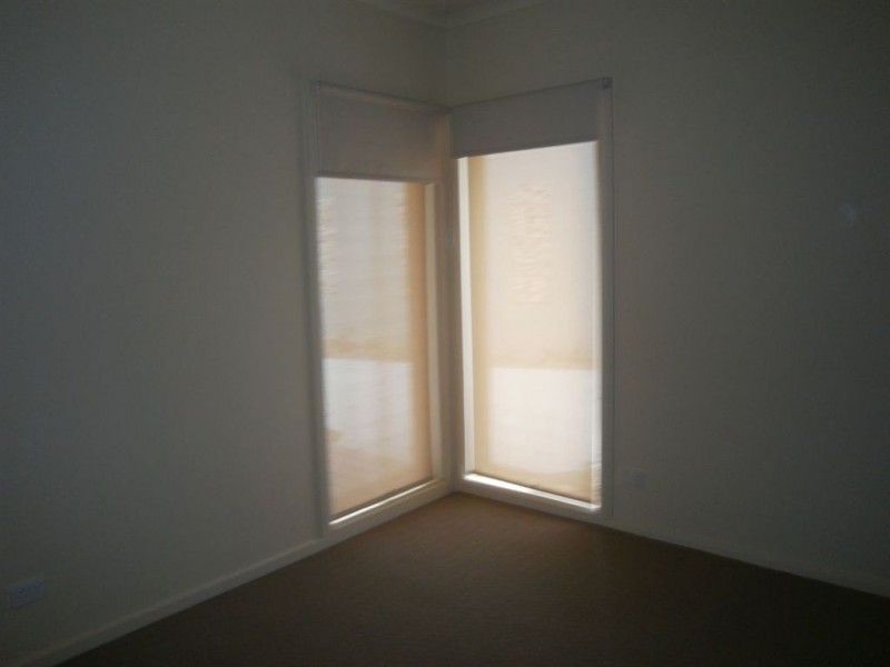 2/4 Maple Street, Langwarrin VIC 3910