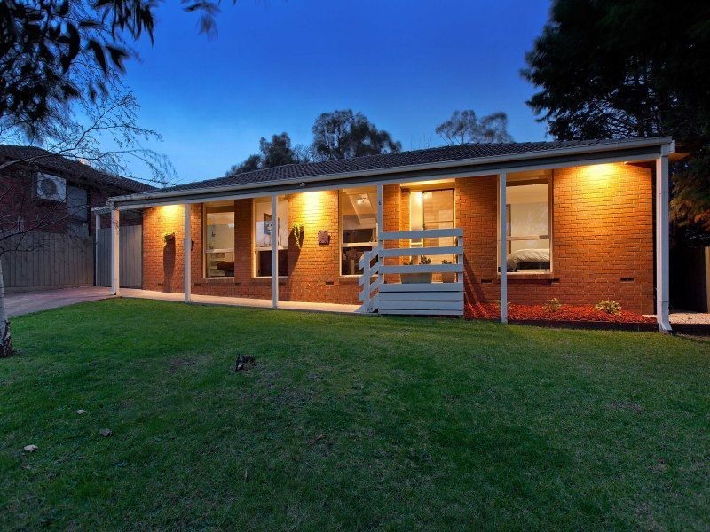 6 Green Acres Court, Langwarrin VIC 3910