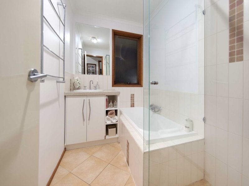 6 Green Acres Court, Langwarrin VIC 3910