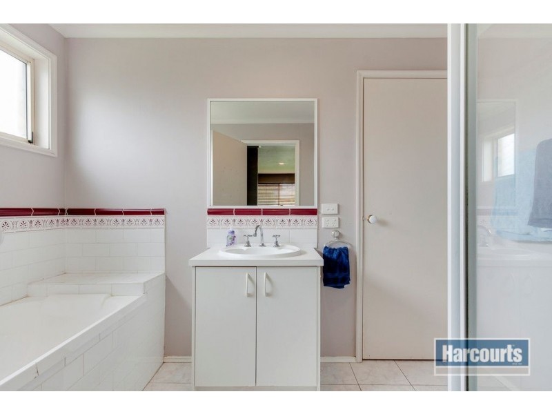 5 Warrindale Close, Langwarrin VIC 3910