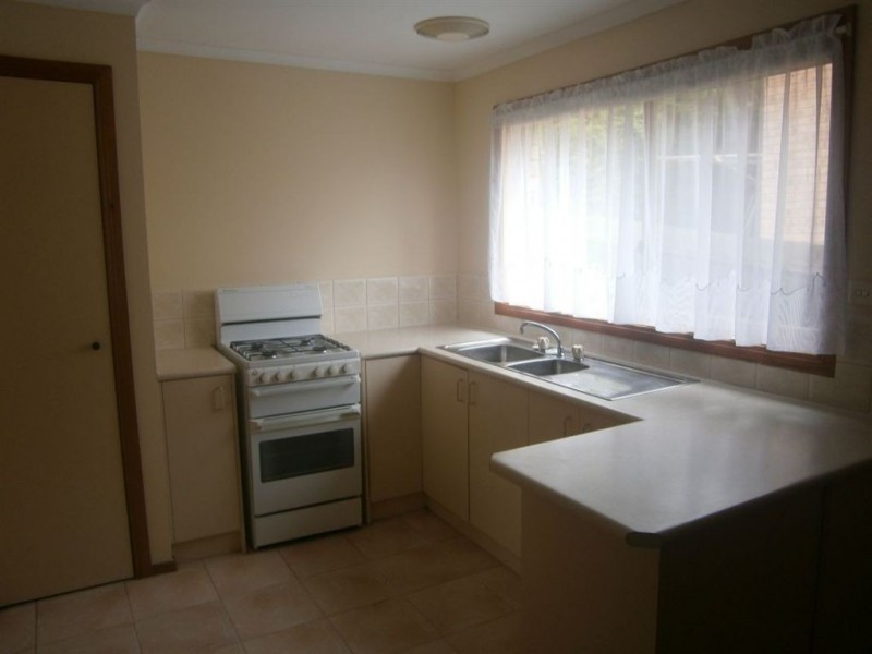 12 Julie Court, Langwarrin VIC 3910