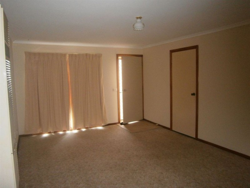 12 Julie Court, Langwarrin VIC 3910