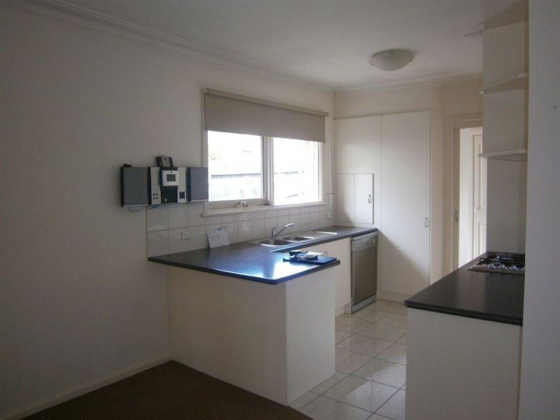 1/16 Nursery Avenue, Frankston VIC 3199