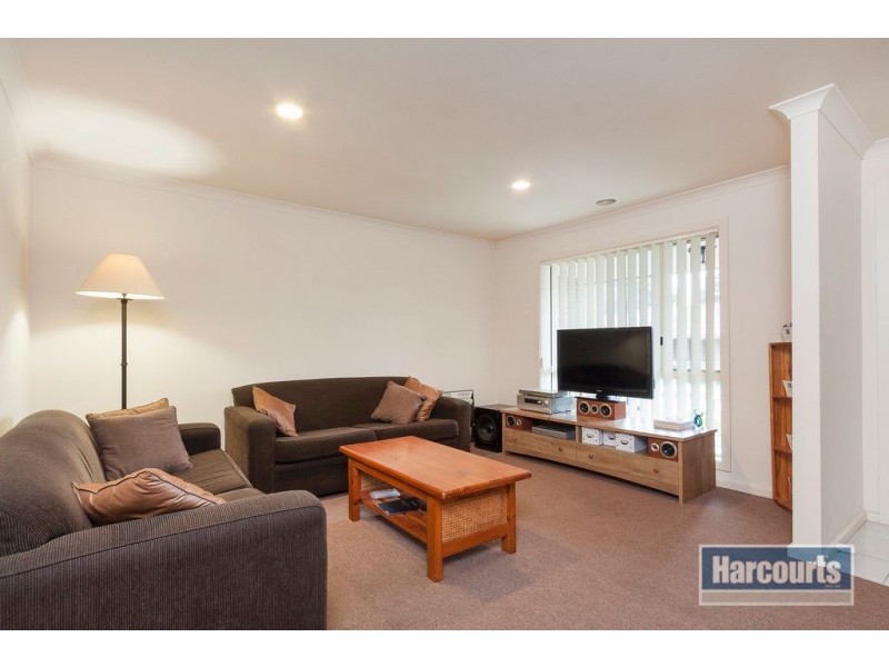 17/4 Paydon way, Hampton Park VIC 3976