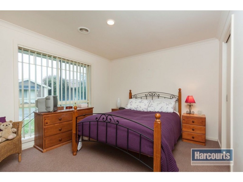 17/4 Paydon way, Hampton Park VIC 3976