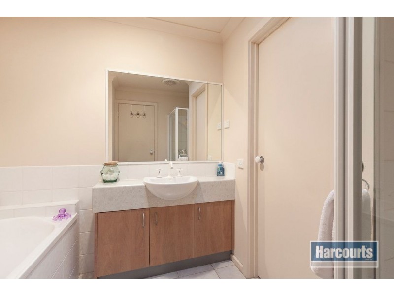 17/4 Paydon way, Hampton Park VIC 3976