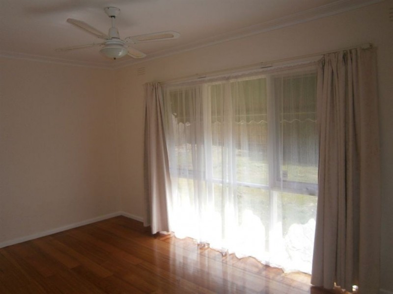 484 McClelland Drive, Langwarrin VIC 3910