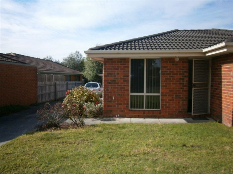 1/35 Dunn Crescent, Langwarrin VIC 3910
