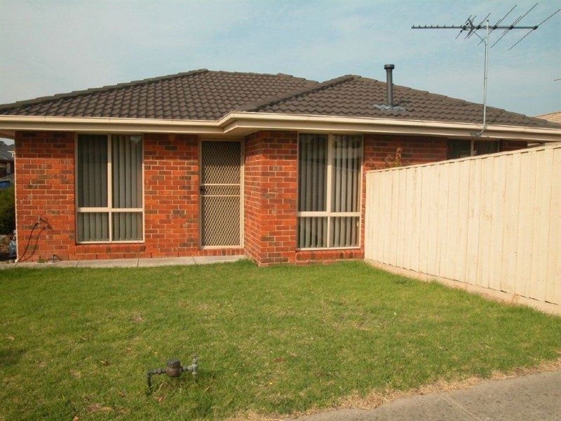 1/35 Dunn Crescent, Langwarrin VIC 3910