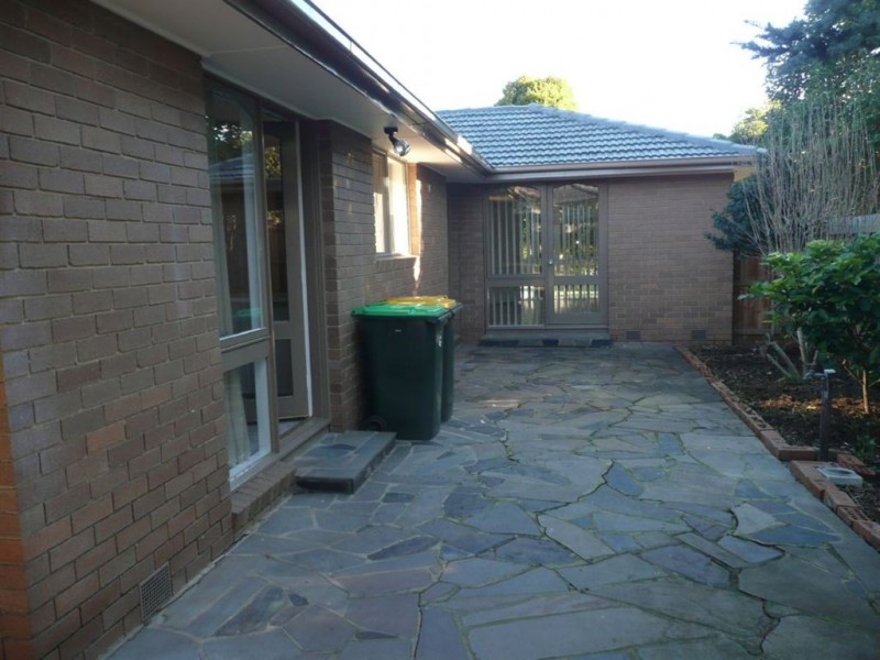 169 Karingal Drive, Frankston VIC 3199