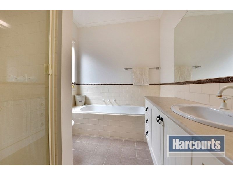 4 Bushy Court, Langwarrin VIC 3910