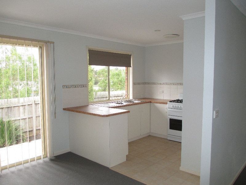 9/2 Allington Place, Langwarrin VIC 3910