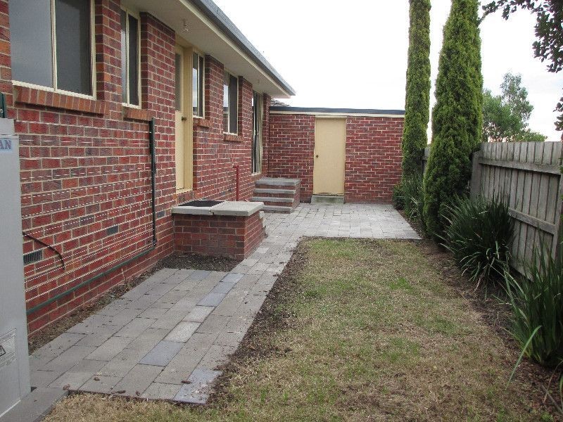 9/2 Allington Place, Langwarrin VIC 3910