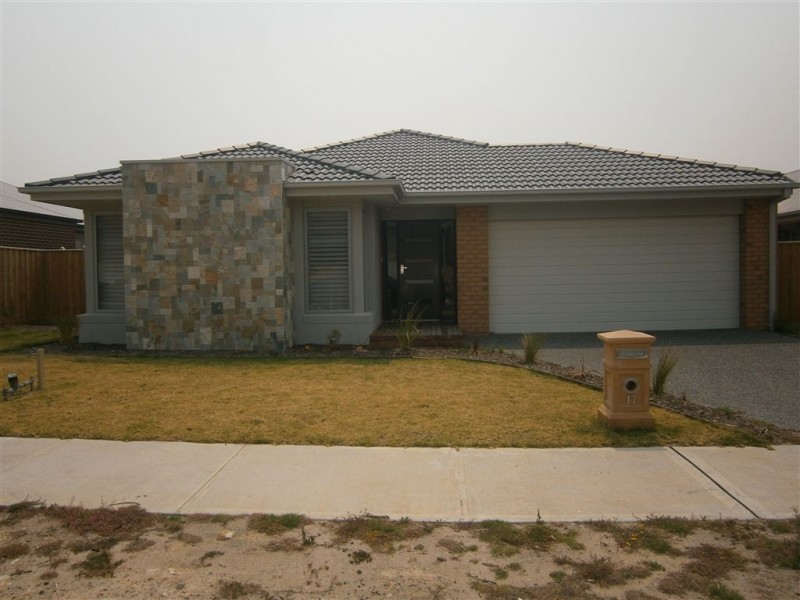 17 Tamara Circuit, Langwarrin VIC 3910