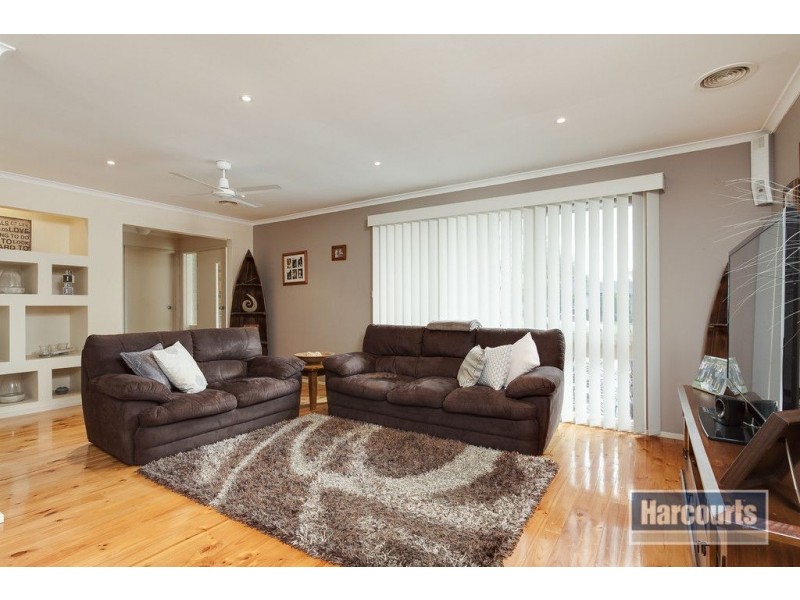 6 Kuranda Street, Langwarrin VIC 3910