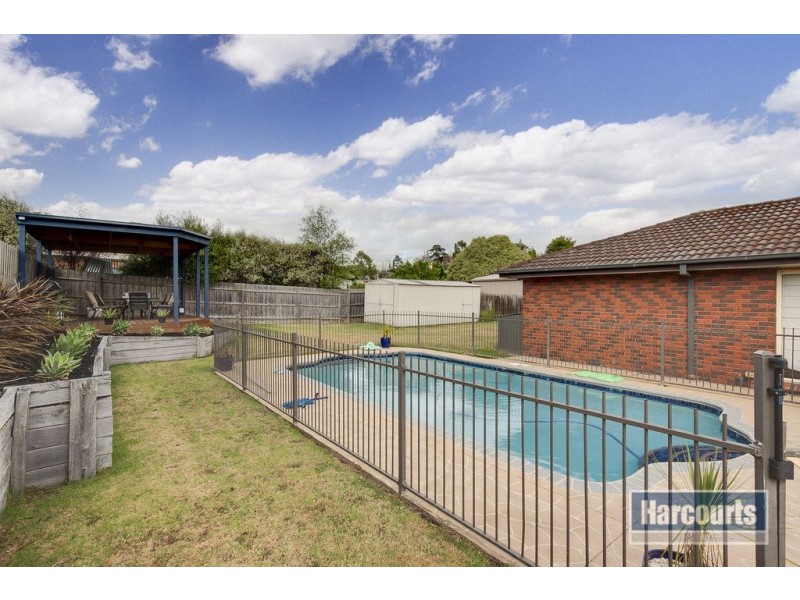 6 Kuranda Street, Langwarrin VIC 3910