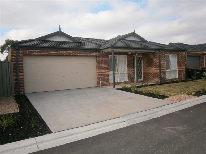 20 Southhampton Drive, Langwarrin VIC 3910