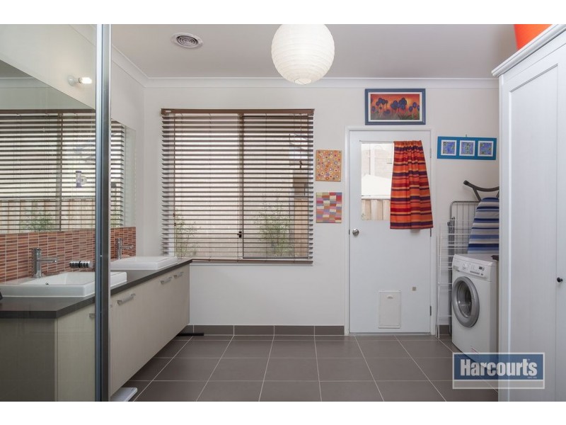 28 Daintree Drive, Sandhurst VIC 3977