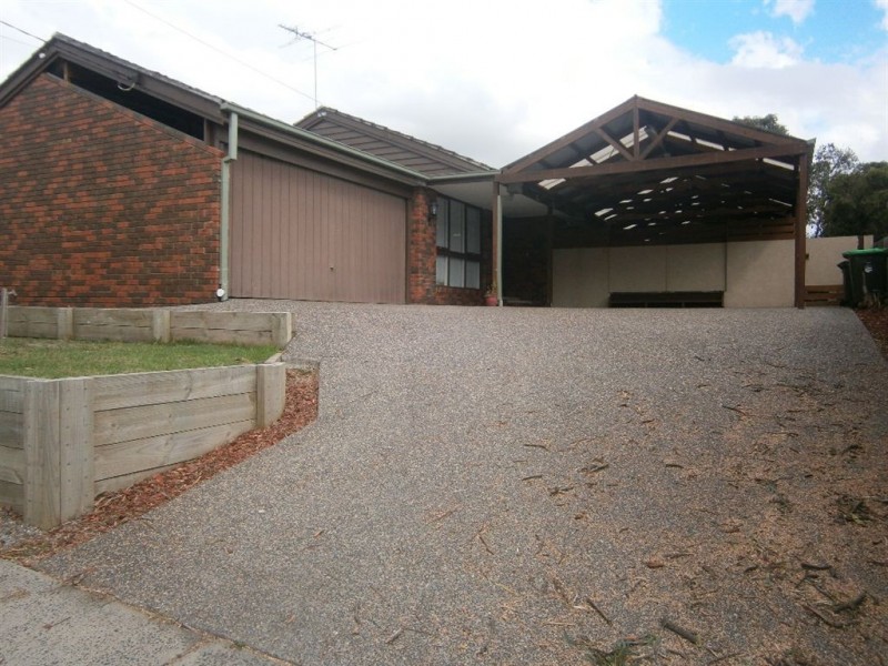 2 Chatswood Avenue, Langwarrin VIC 3910