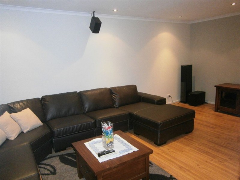 2 Chatswood Avenue, Langwarrin VIC 3910