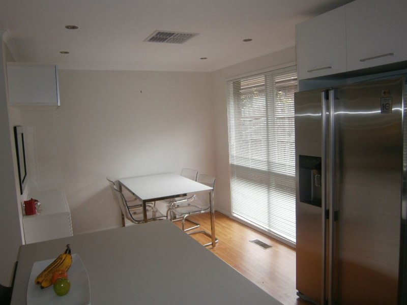 2 Chatswood Avenue, Langwarrin VIC 3910