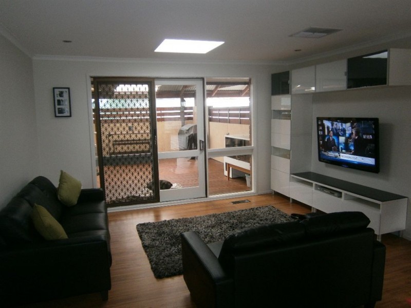 2 Chatswood Avenue, Langwarrin VIC 3910