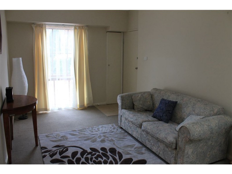 2/22 Yarralumla Drive, Langwarrin VIC 3910