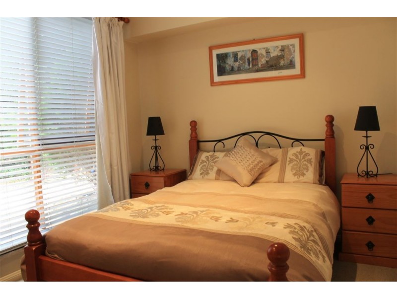 2/22 Yarralumla Drive, Langwarrin VIC 3910