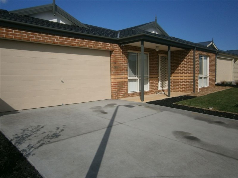 5 Newcastle Way, Langwarrin VIC 3910