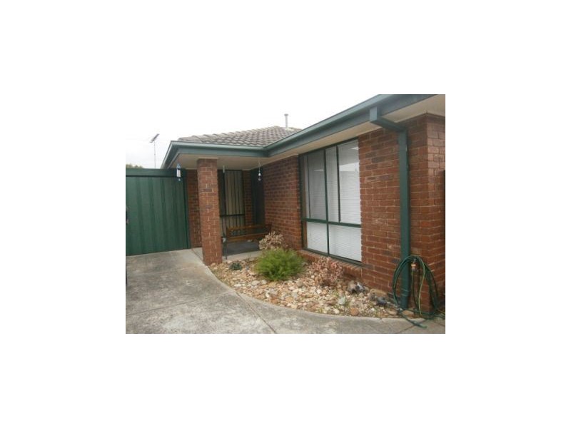 4/18 Monze Drive, Langwarrin VIC 3910