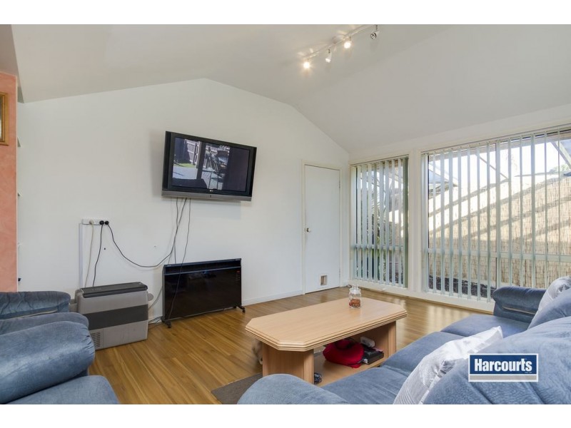 15 Grasswren Close, Langwarrin VIC 3910