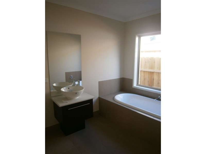 13 Millicent Road, Langwarrin VIC 3910