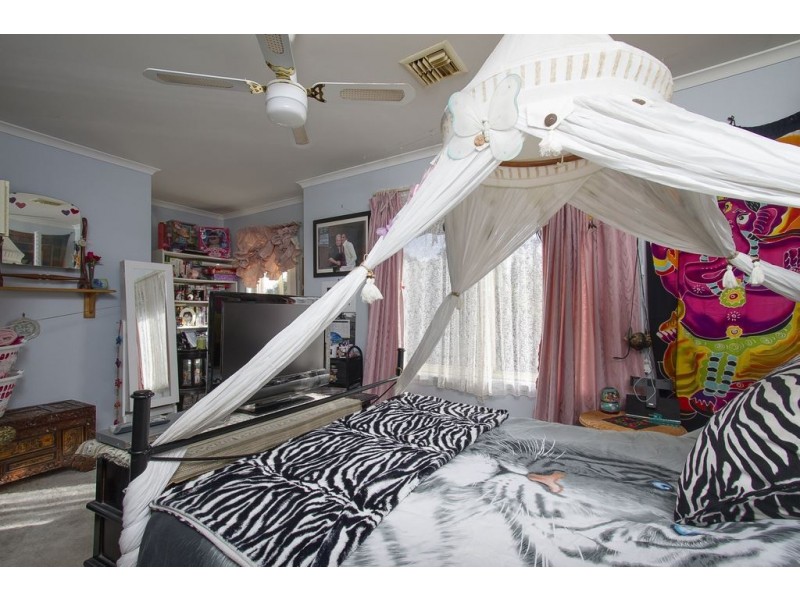 23 Gum Nut Drive, Langwarrin VIC 3910