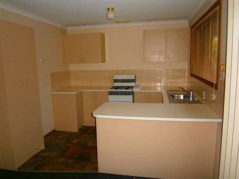 12/10 Lemnian Court, Langwarrin VIC 3910