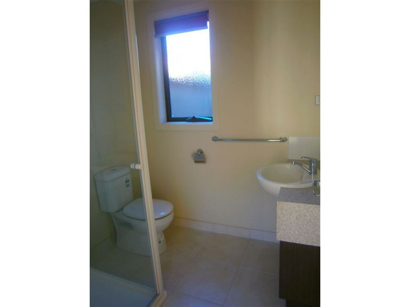 20 Crowe Avenue, Cranbourne West VIC 3977