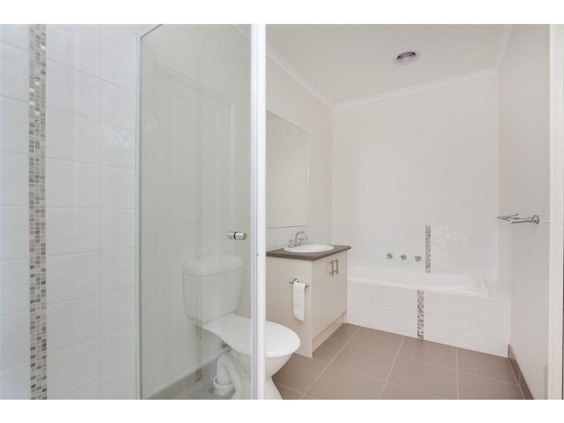 4 Hodgins Road, Hastings VIC 3915