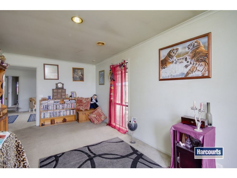 10 Bradley Way, Cranbourne VIC 3977