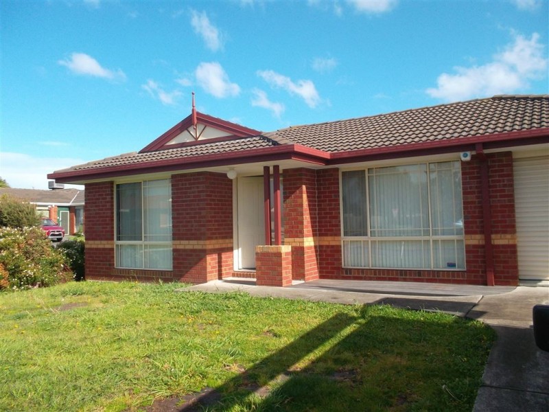1 Merrijig Avenue, Cranbourne VIC 3977