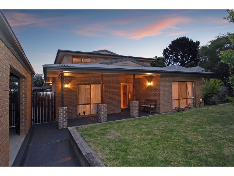 17 Morecroft Way, Langwarrin VIC 3910