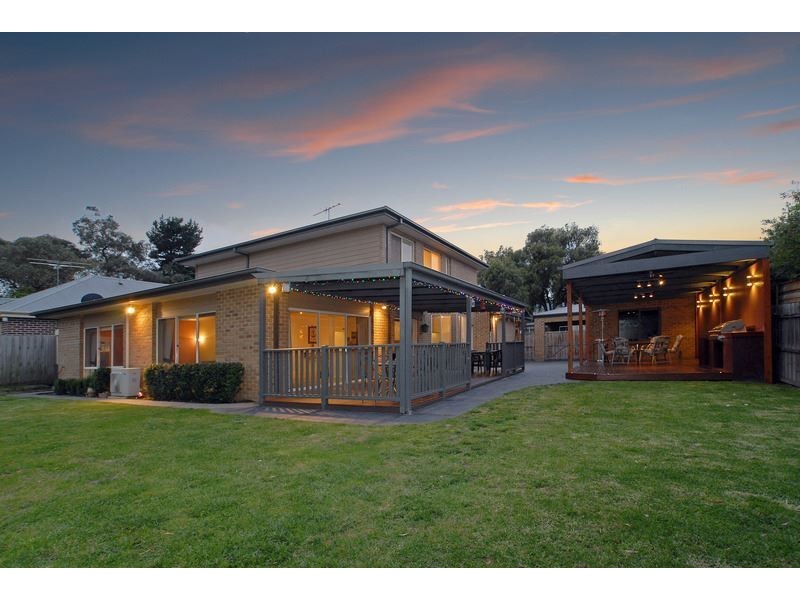 17 Morecroft Way, Langwarrin VIC 3910