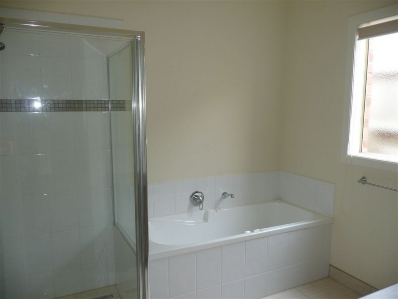 21 Parkvalley Crescent, Langwarrin VIC 3910