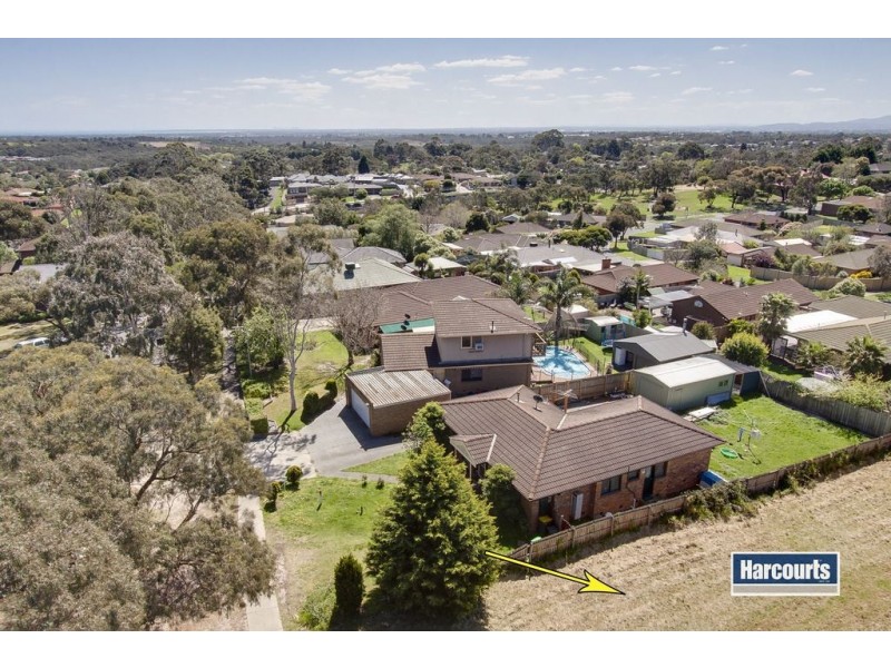 13 Bush Court, Langwarrin VIC 3910