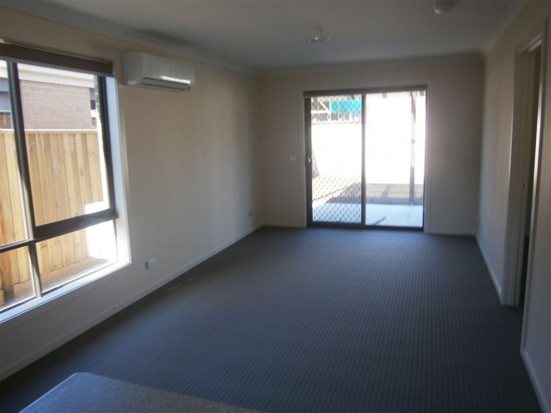 34 Hayton Park Boulevard, Cranbourne West VIC 3977