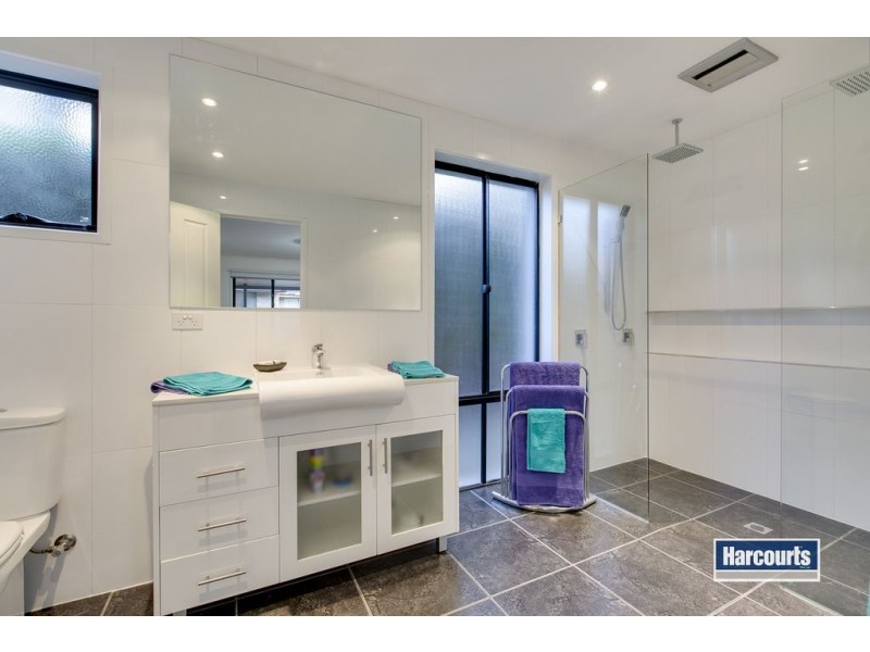 7 Elm Grove, Langwarrin VIC 3910
