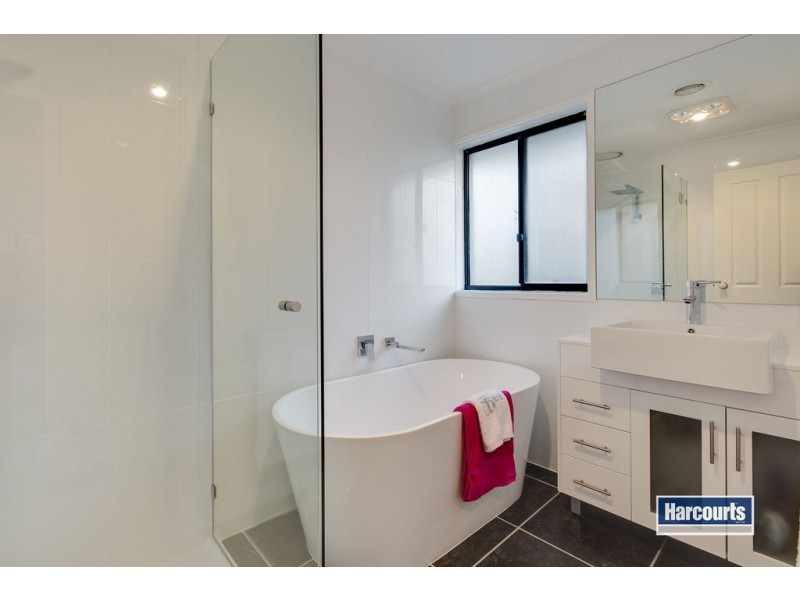 7 Elm Grove, Langwarrin VIC 3910