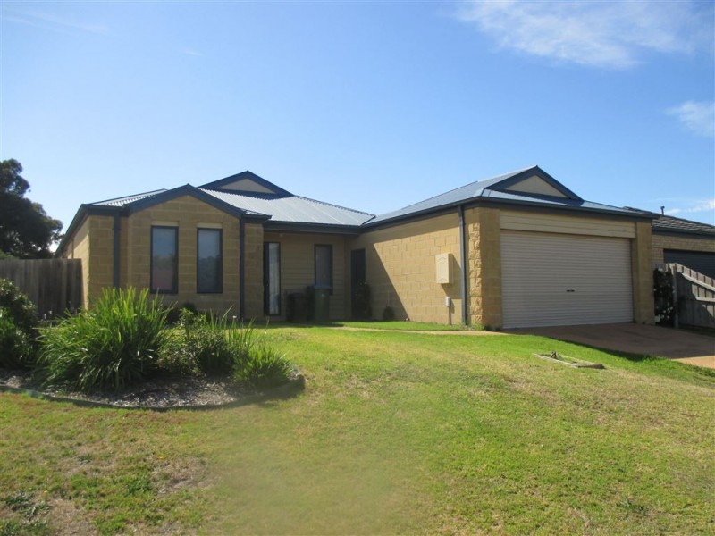 1 Elle Place, Mount Martha VIC 3934