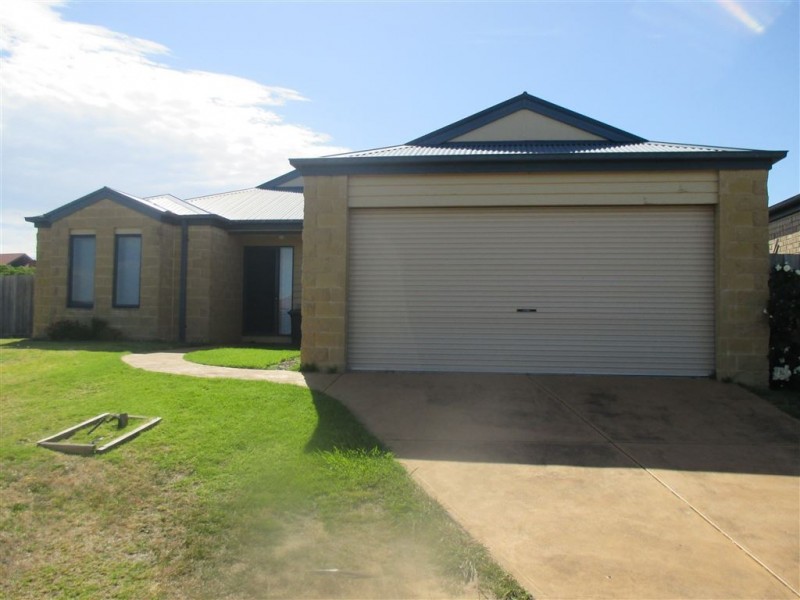 1 Elle Place, Mount Martha VIC 3934