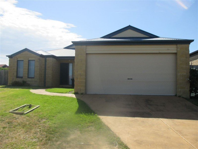 1 Elle Place, Mount Martha VIC 3934