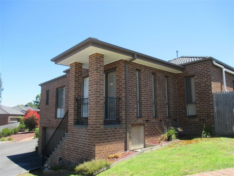 11/5 Serra Close, Langwarrin VIC 3910