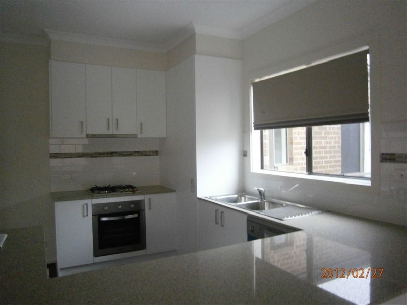 11/5 Serra Close, Langwarrin VIC 3910